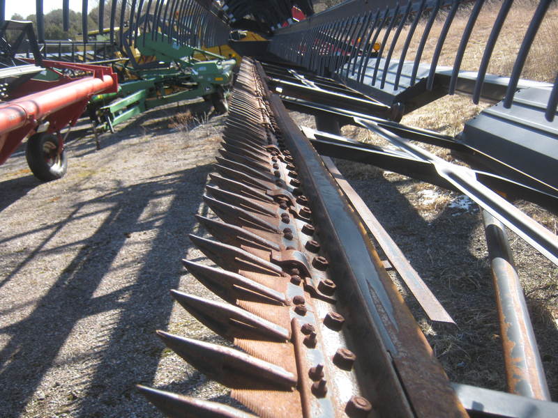 Combines & Harvesting Equipment  Prairie Star 4600 Pulltype Swather Photo